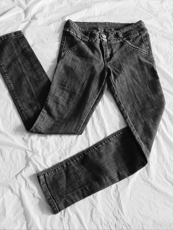 Denim - NEW Women's Skinny Charcoal Jeans w/ Rhinestone Buttons, Silver Trim, Med. Rise